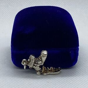 💛 925 Vintage Family Living In A Boot Charm/Pendant